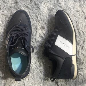 Tommy Hilfiger Men's Black and White Sneakers